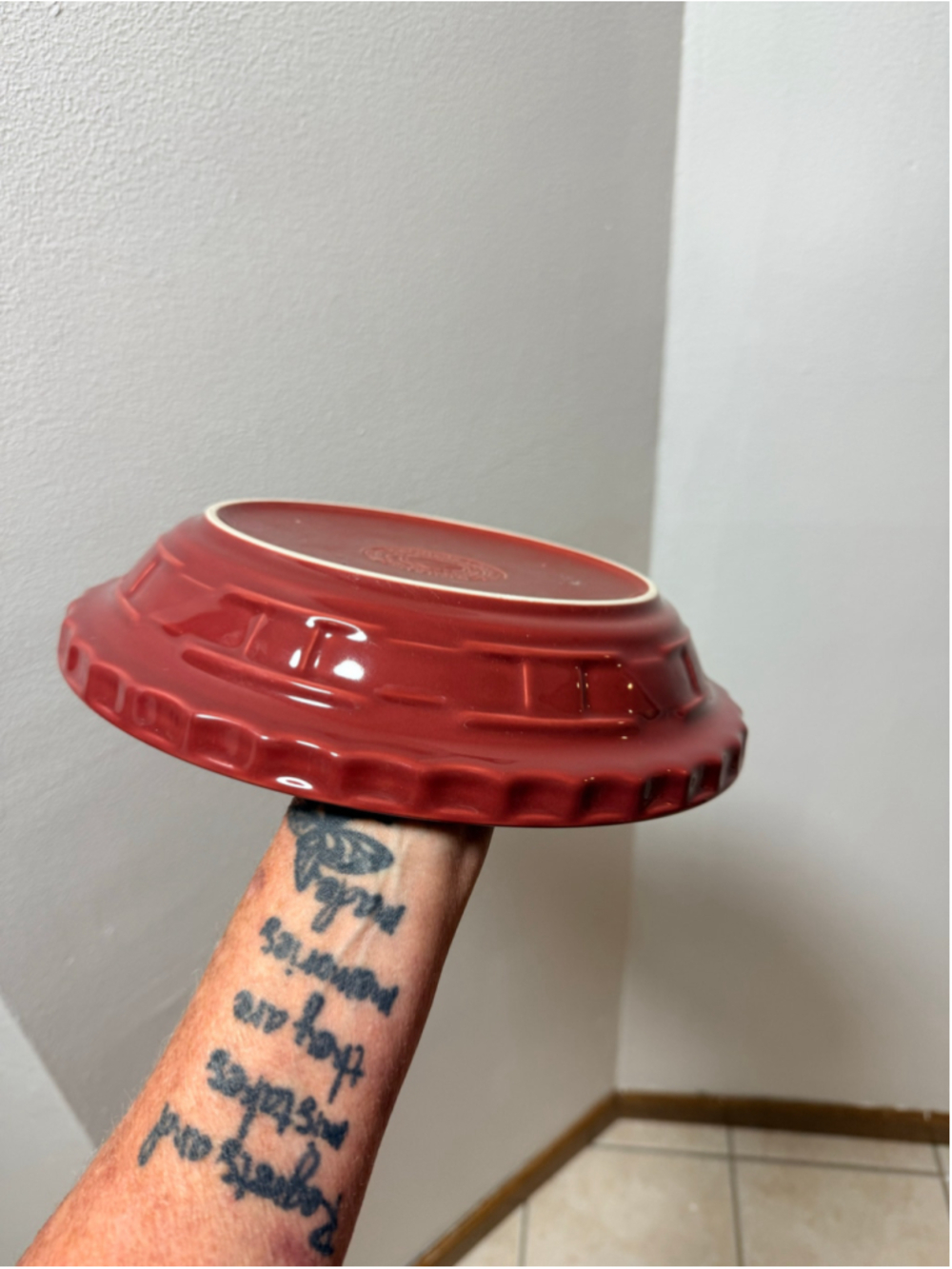 Longaberger Pottery Pie Dish Bakeware One Size Red - Picture 8 of 8